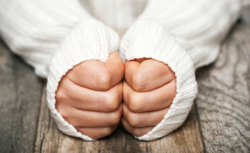 A hideg kéz és láb keringési problémákra utalhat