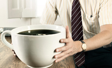 Ez a 6 jele annak, hogy túl sok kávét iszol!