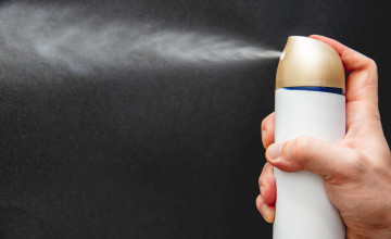 Súlyosan károsíthatja az egészségünket a légfrissítő spray! De a konektorba dugható verzió sem jobb!