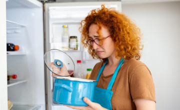 Vegyszerek nélkül a kellemetlen hűtőszagok ellen