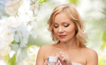 Tavaszi bőrápolás – hogyan ébresszük fel a bőrünket a téli hónapok után?