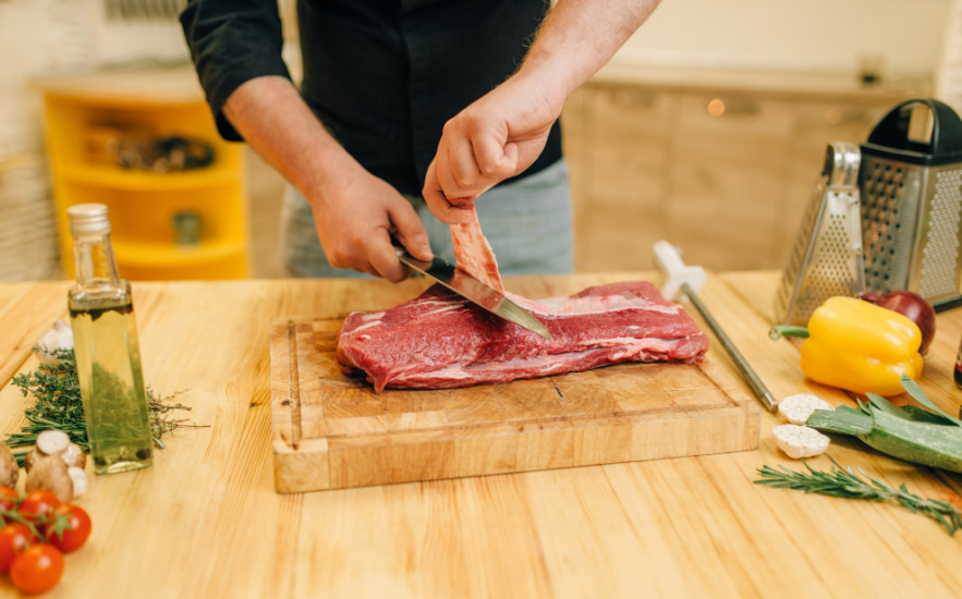 Tudtad? A fából készült vágódeszka önmagát fertőtleníti