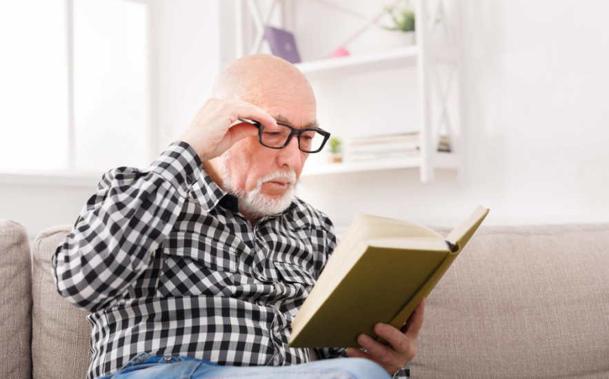 Az életelixír  ott porosodik a polcodon! Ezért élnek tovább a könyvmolyok?